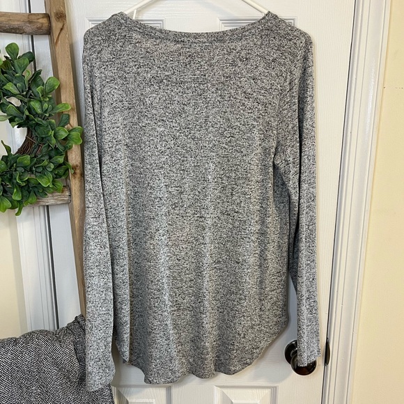 Old Navy Knit Long Sleeve Shirt - Picture 2 of 5